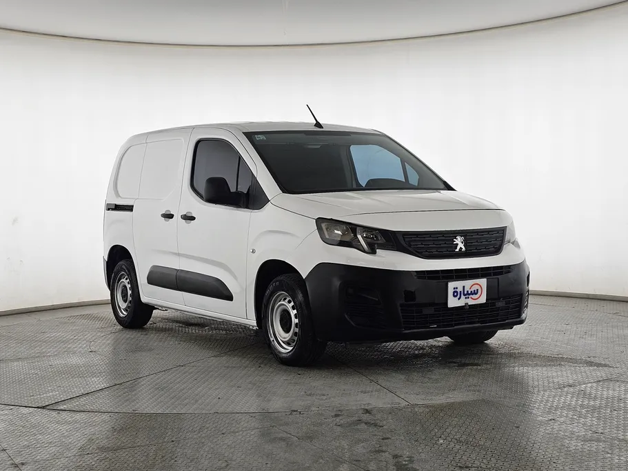 2022 Peugeot Partner Short van 