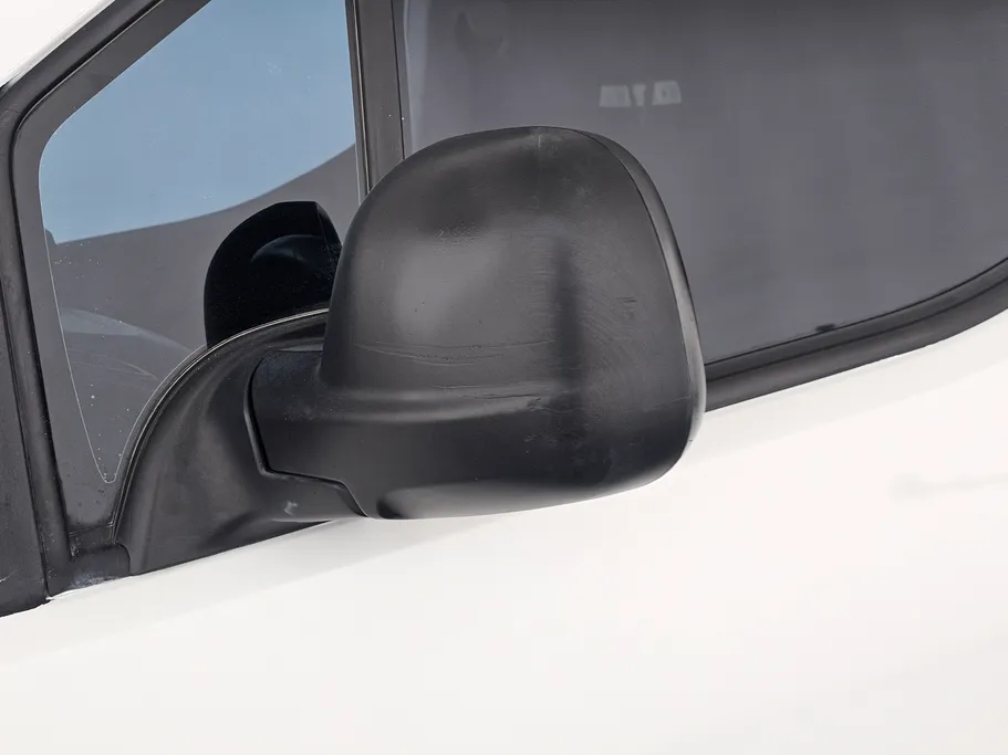 2022 Peugeot Partner Short van 