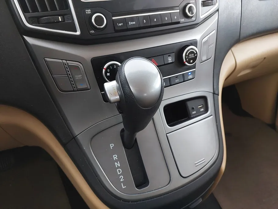 2019 Hyundai H1 passenger 