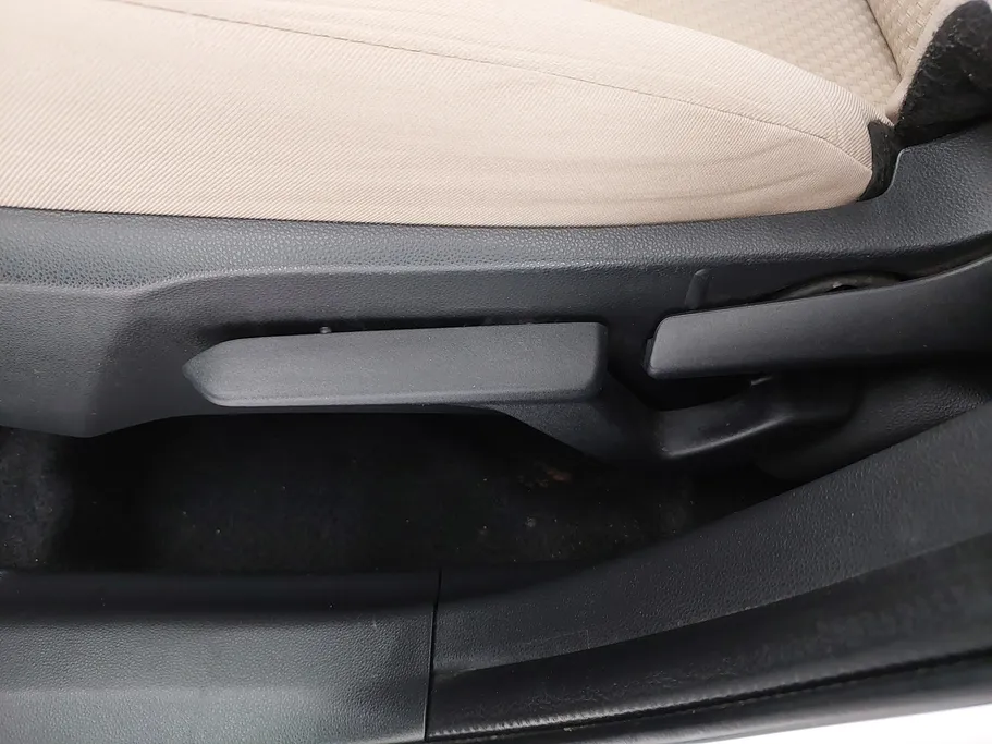 تويوتا يارس Y 2023 