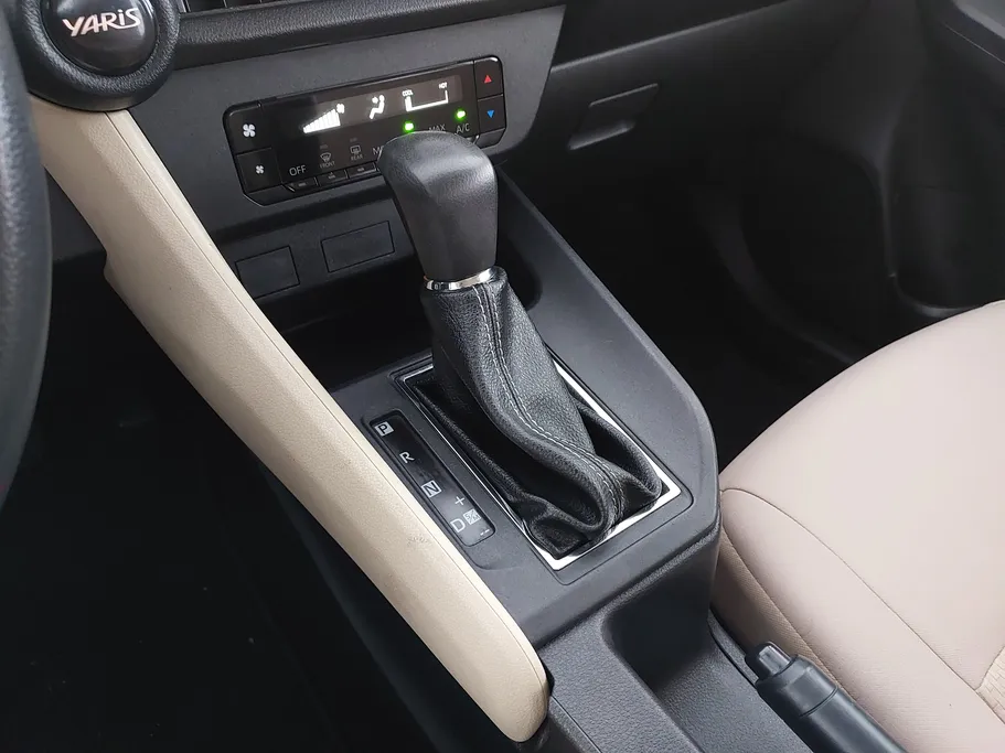 تويوتا يارس Y 2023 