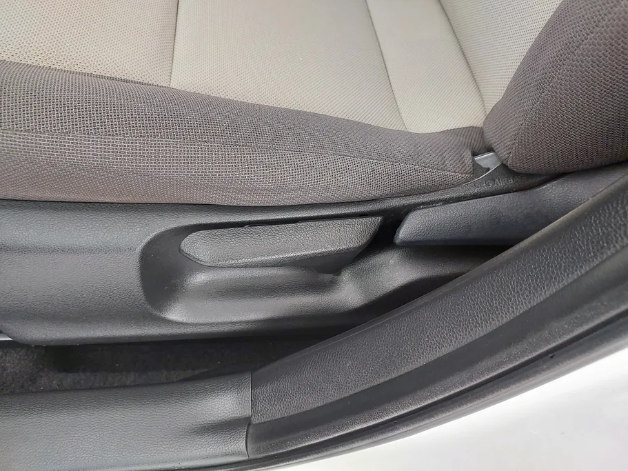 تويوتا كورولا XLI 2023 