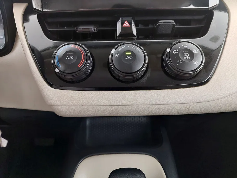 تويوتا كورولا XLI 2023 