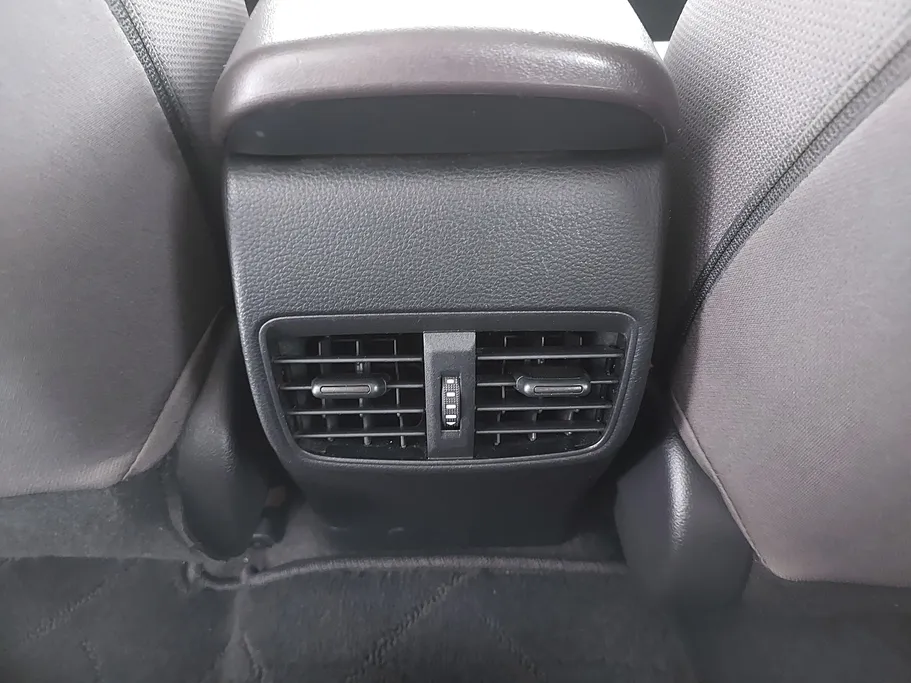 تويوتا كورولا XLI 2023 