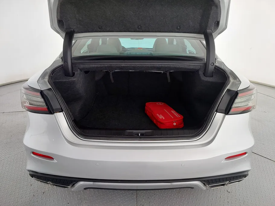 نيسان مكسيما SV 2021 