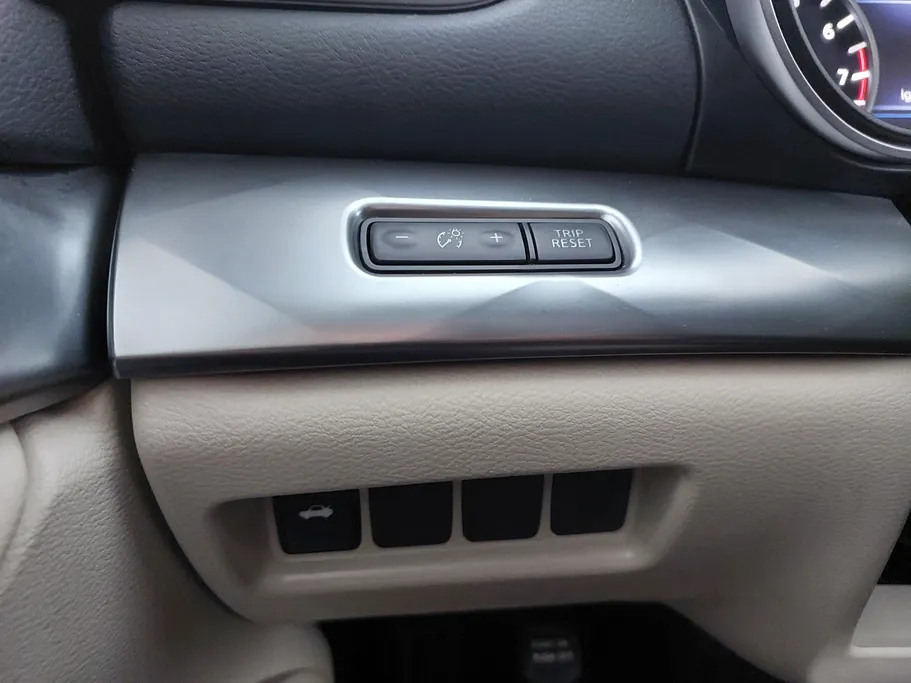 نيسان مكسيما SV 2021 