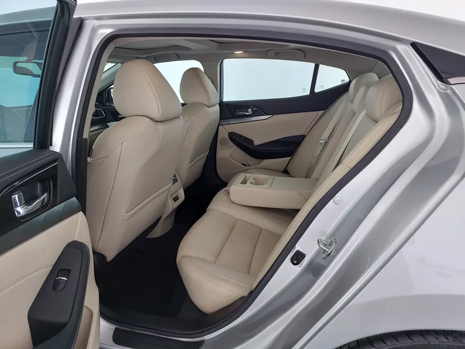 نيسان مكسيما SV 2021 