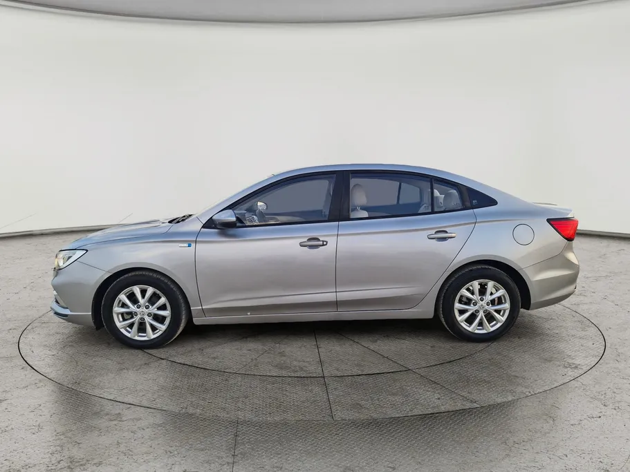 ام جي 5 STD 2022 