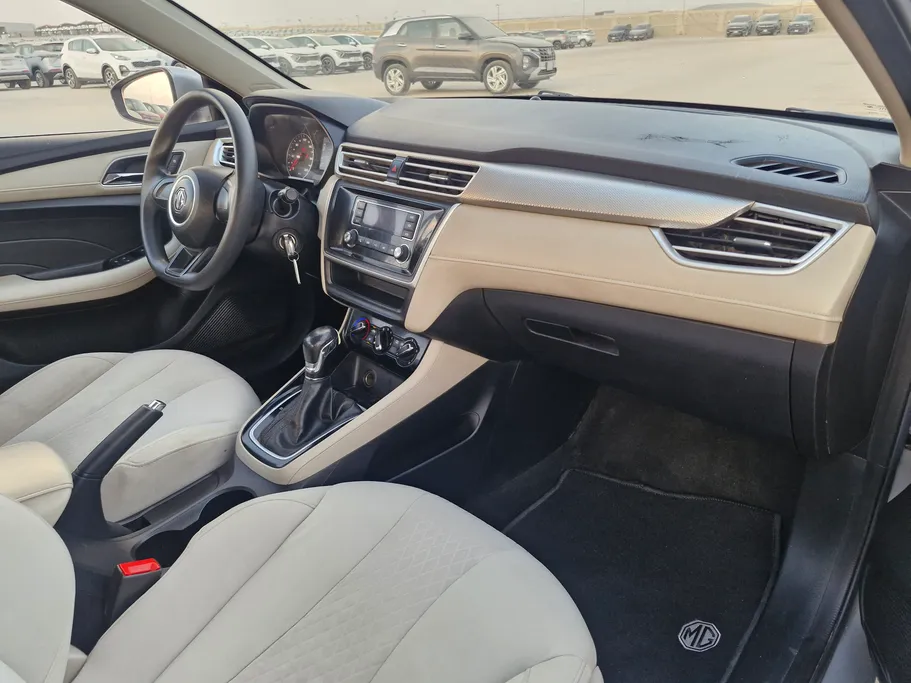 ام جي 5 STD 2022 