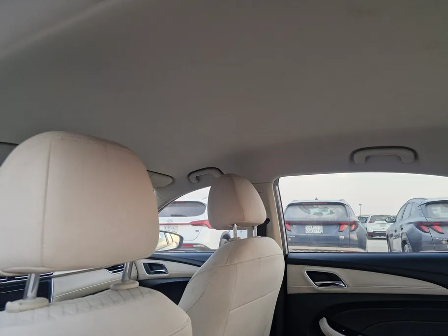 ام جي 5 STD 2022 