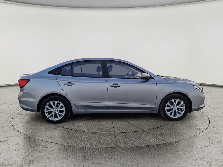 ام جي 5 STD 2022 