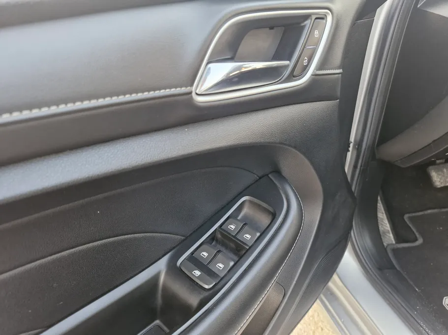 ام جي 5 STD 2022 