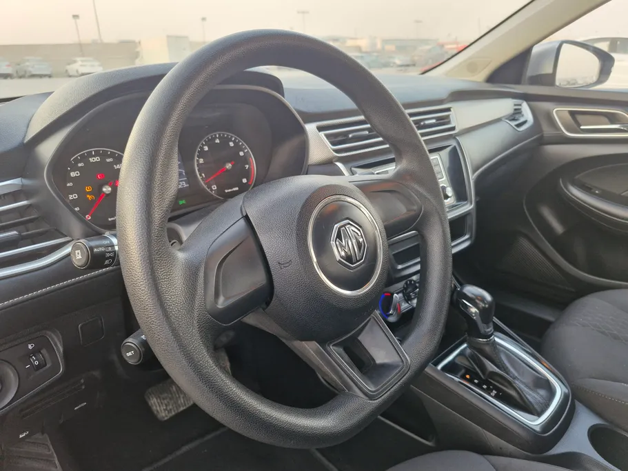 ام جي 5 STD 2022 