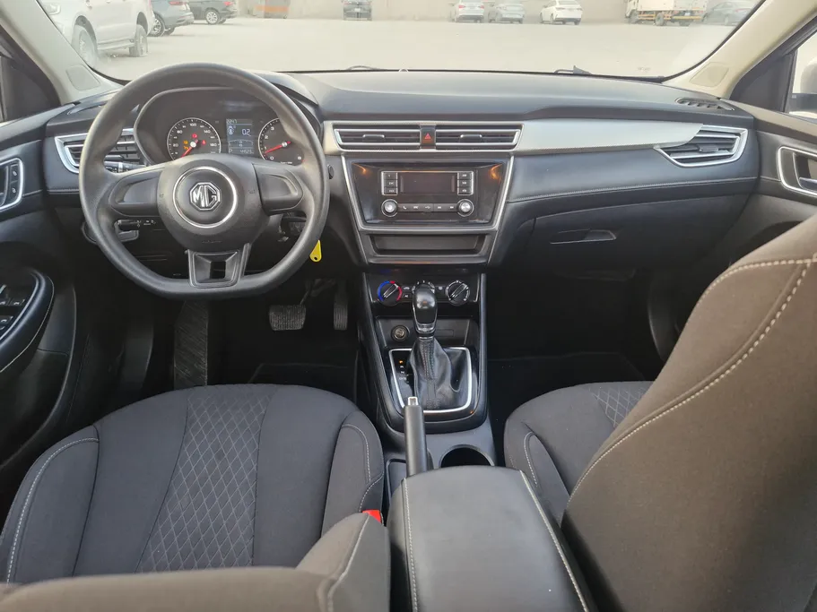 ام جي 5 STD 2022 