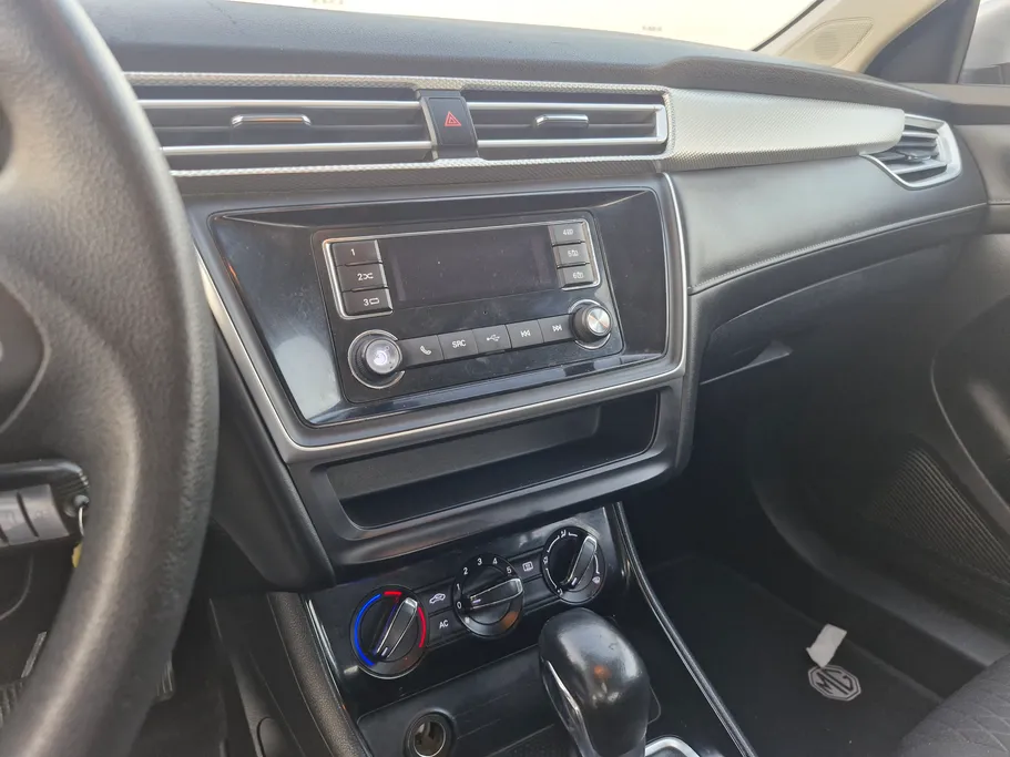 ام جي 5 STD 2022 