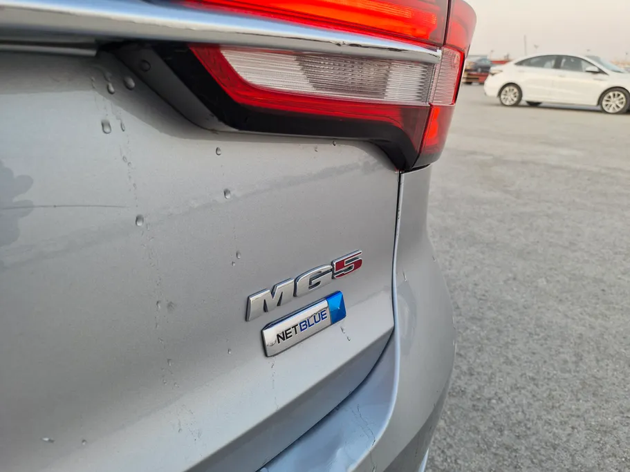 ام جي 5 STD 2022 