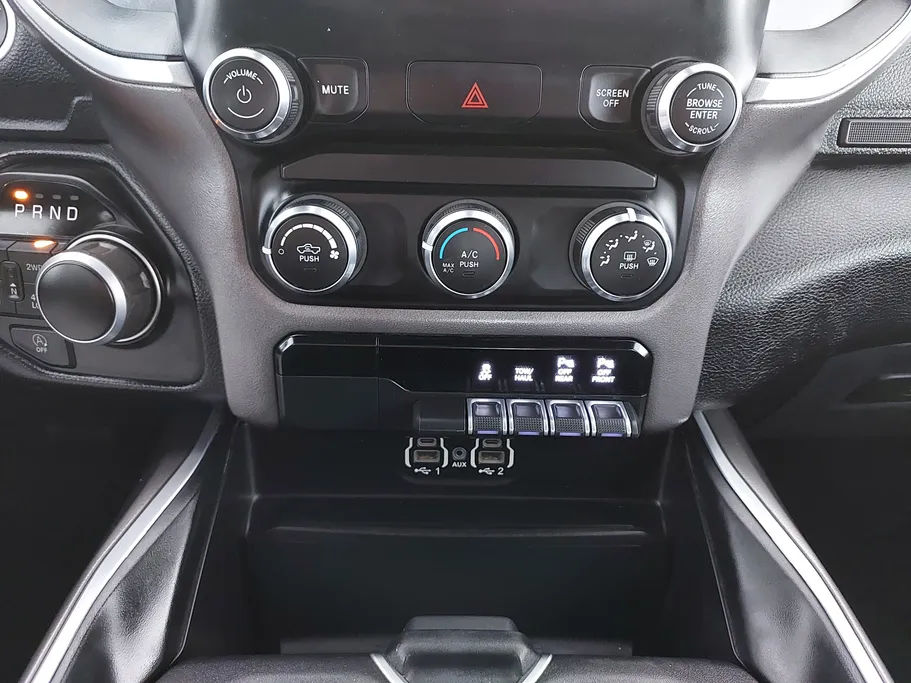 دودج رام BIGHORN 1500 2022 