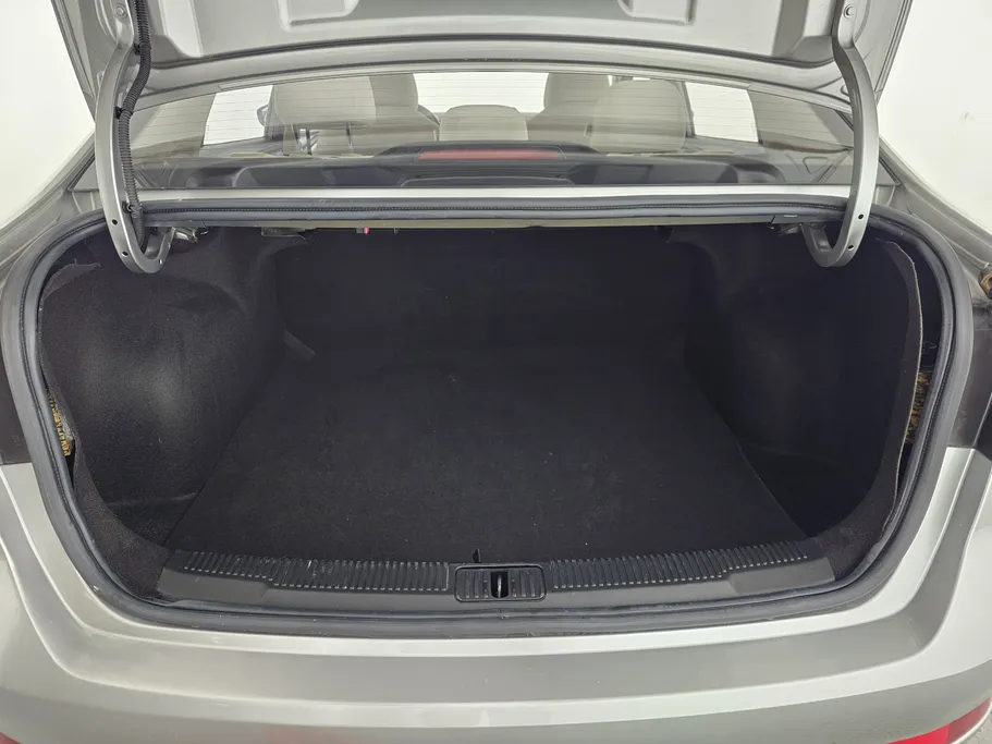 ام جي 5 STD 2022 