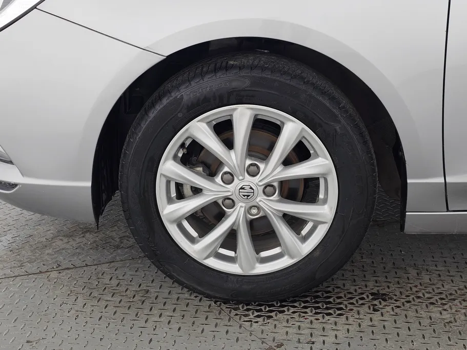 ام جي 5 STD 2022 