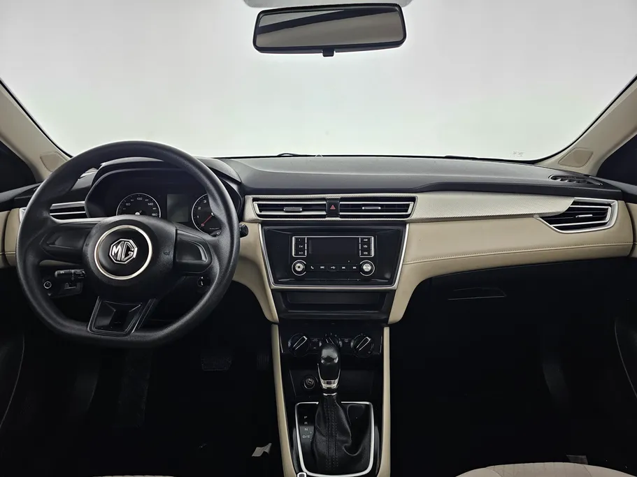 ام جي 5 STD 2022 