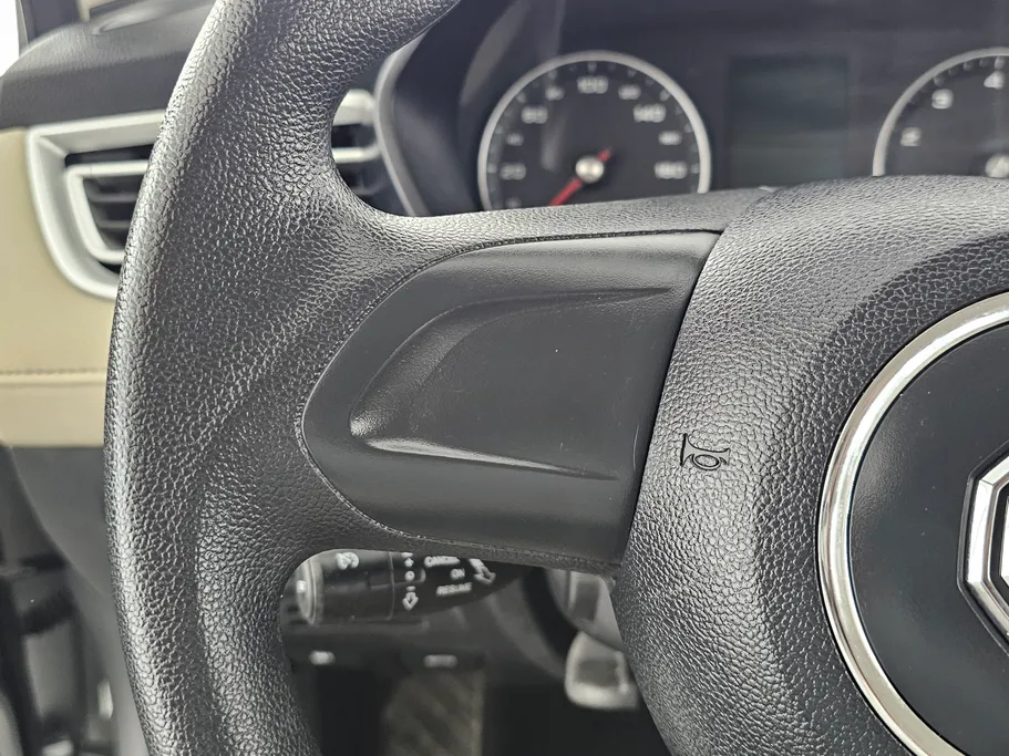 ام جي 5 STD 2022 