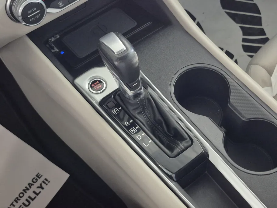 2022 Nissan Altima SV 