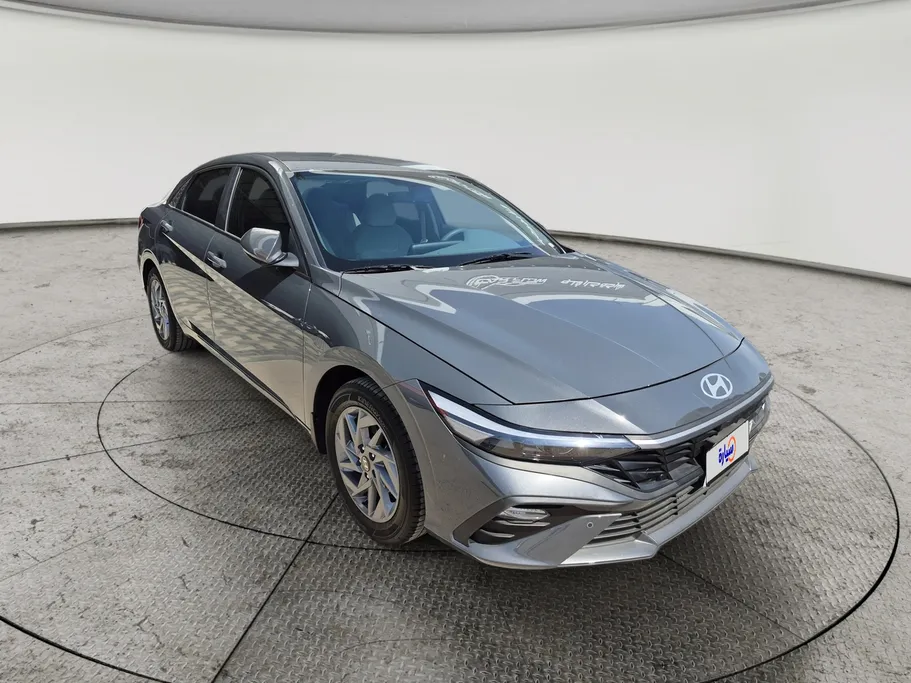 2025 Hyundai Elantra Smart 