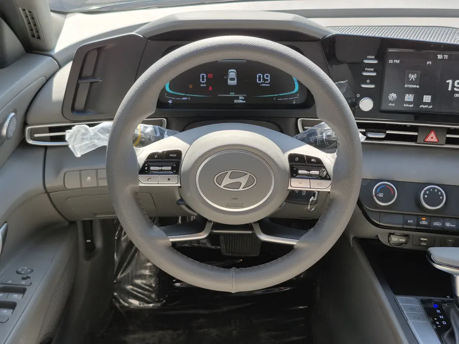 2025 Hyundai Elantra Smart 