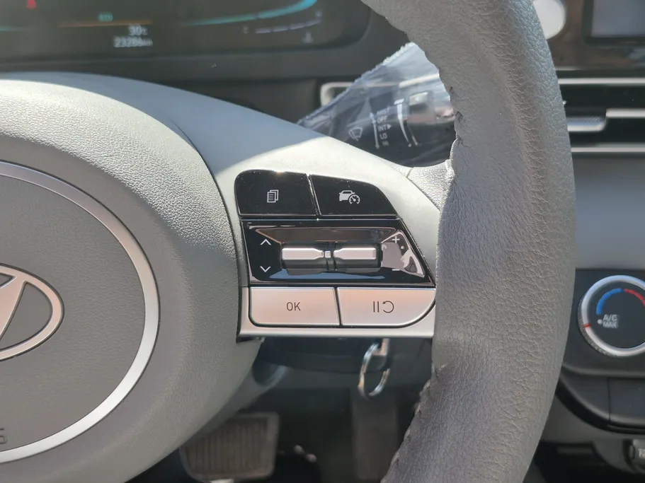 2025 Hyundai Elantra Smart 