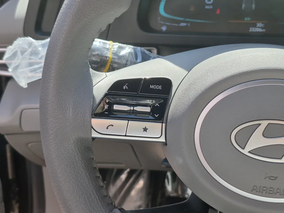 2025 Hyundai Elantra Smart 