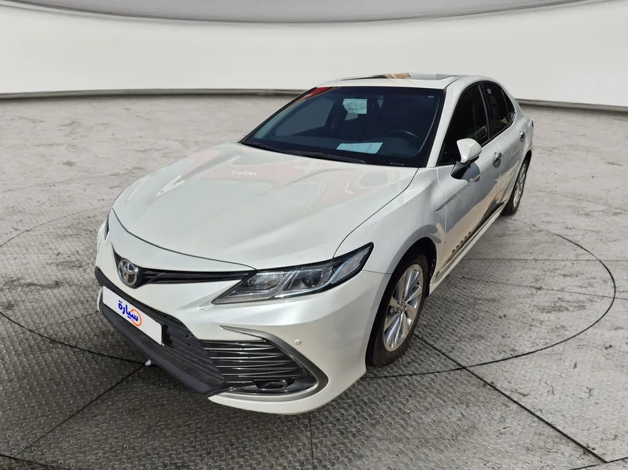 2022 Toyota Camry  GLE 