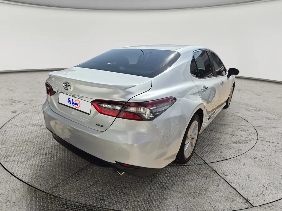 2022 Toyota Camry  GLE 