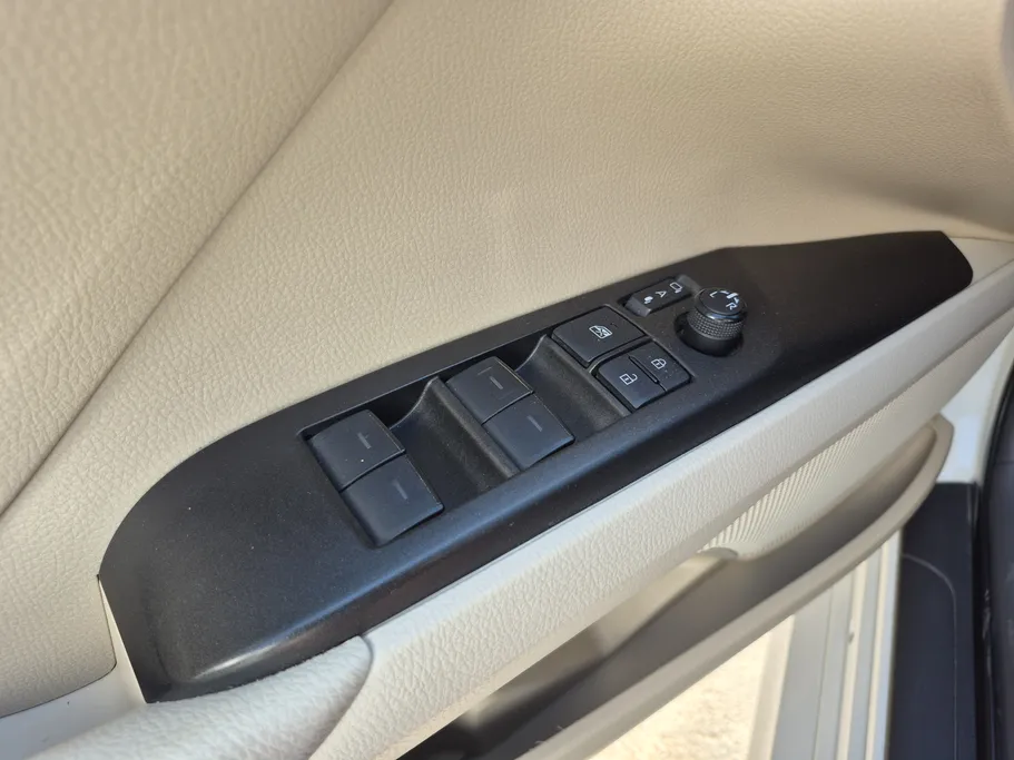 2022 Toyota Camry  GLE 