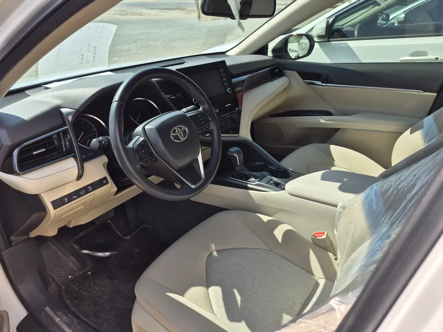 2022 Toyota Camry  GLE 