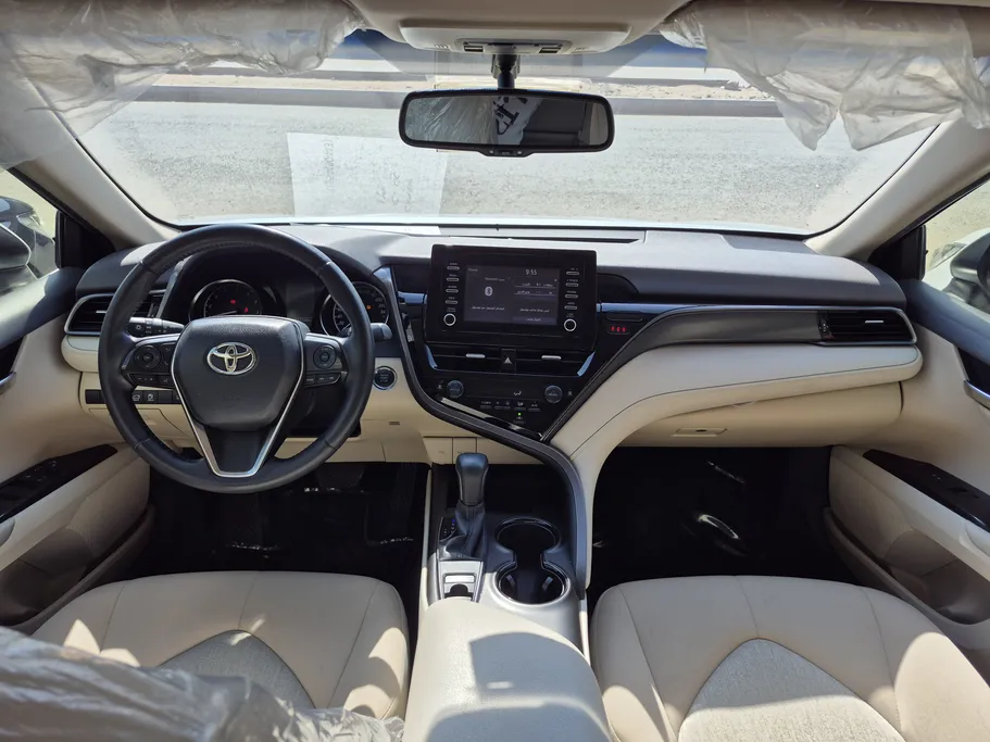 2022 Toyota Camry  GLE 