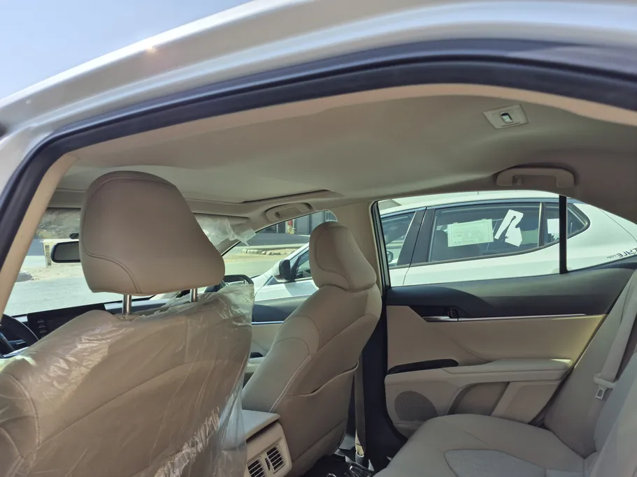 2022 Toyota Camry  GLE 