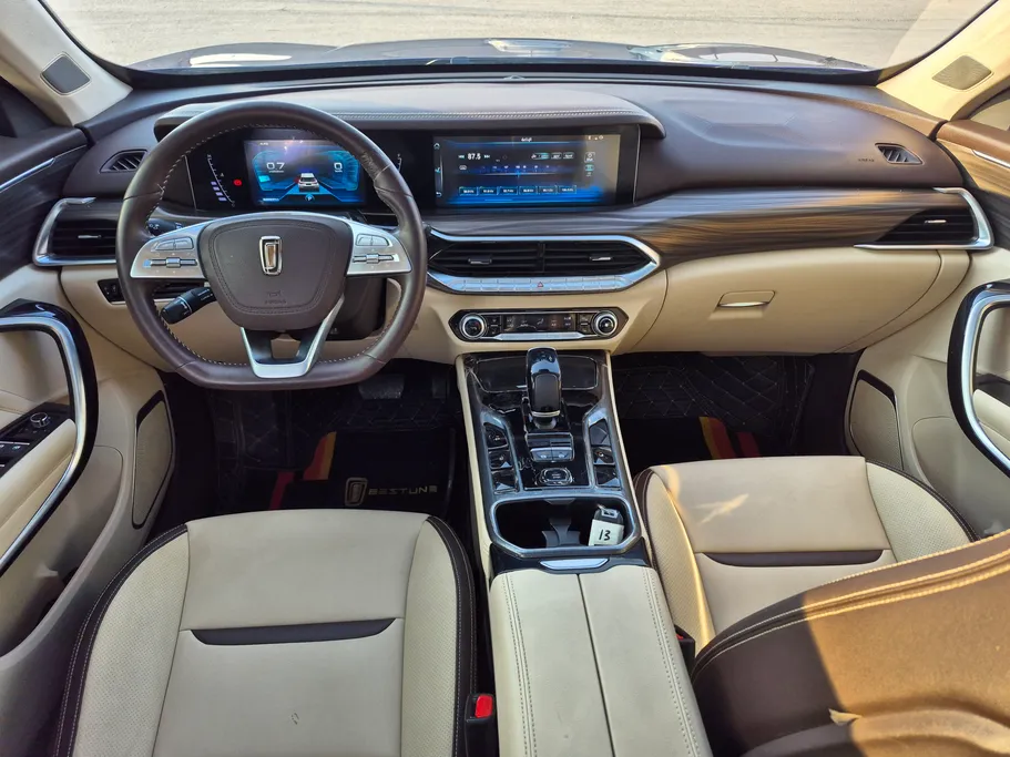 2023 FAW Bestune T77  