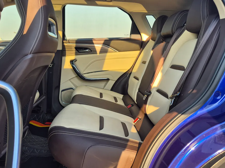 2023 FAW Bestune T77  