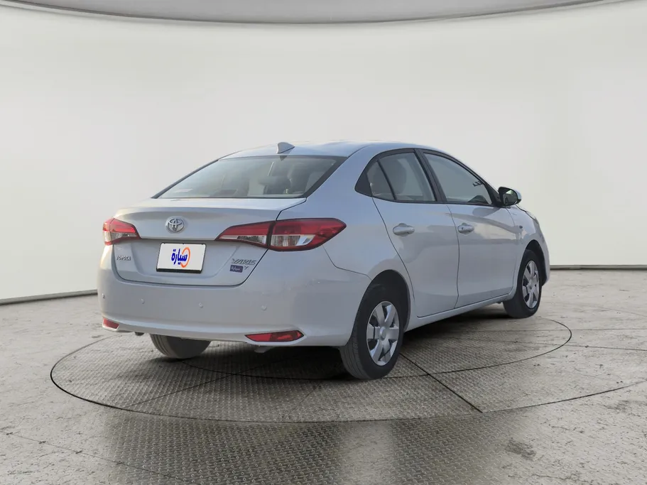 2022 Toyota Yaris  Y 