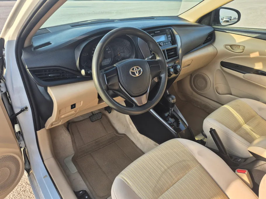 2022 Toyota Yaris  Y 