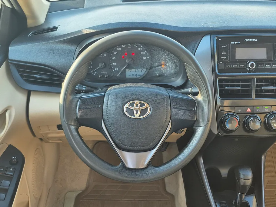 2022 Toyota Yaris  Y 