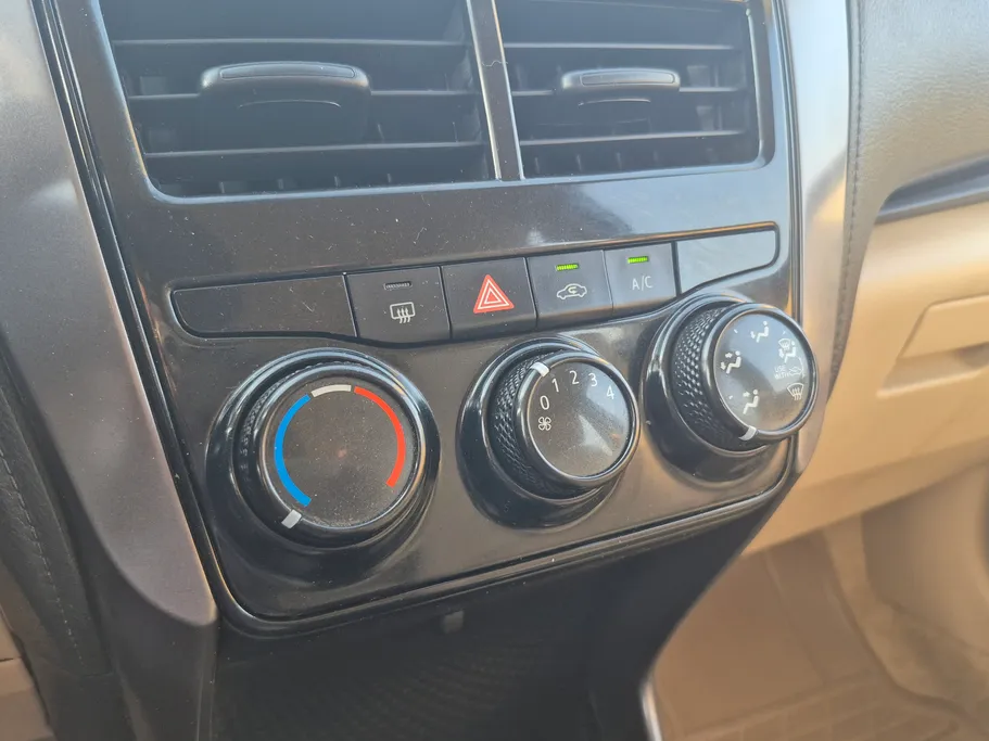 2022 Toyota Yaris  Y 