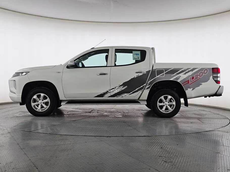 ميتسوبيشي L200 DC 4x4 2022 