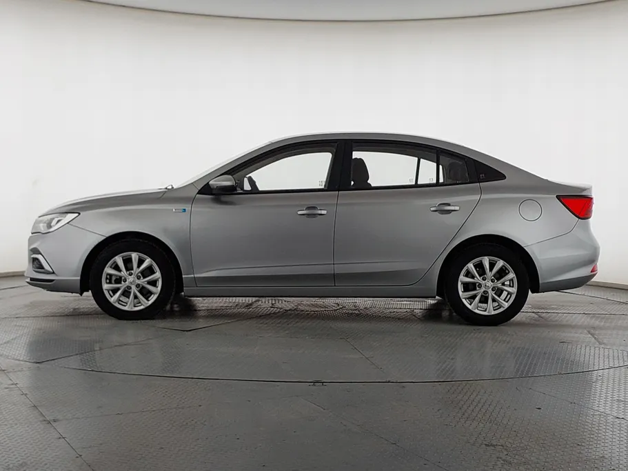 ام جي 5 STD 2022 