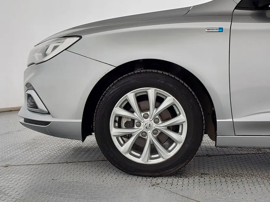 ام جي 5 STD 2022 