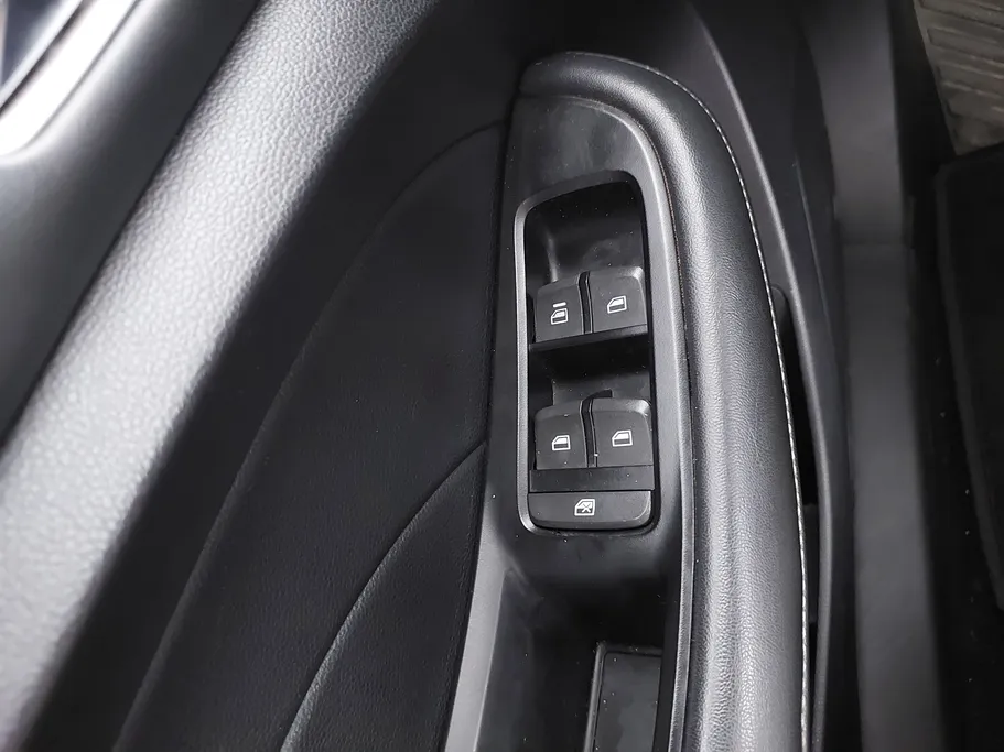 ام جي 5 STD 2022 