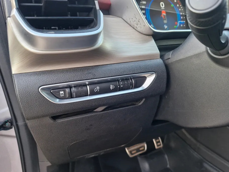 2023 Geely Coolray Plus 