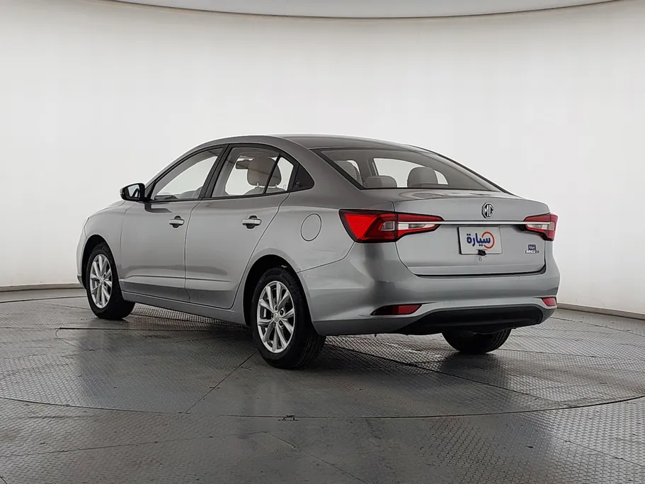 ام جي 5 STD 2022 