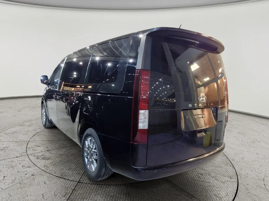 هيونداي ستاريا سمارت 11 مقاعد 2022 