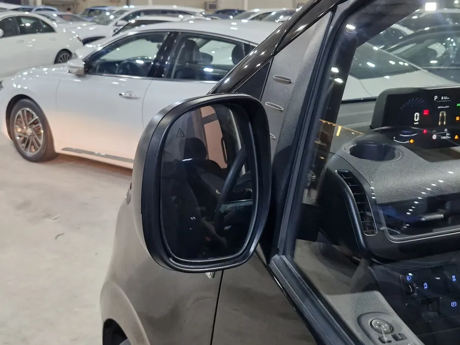 هيونداي ستاريا سمارت 11 مقاعد 2022 